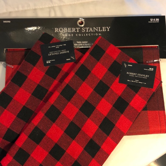 Robert Stanley Home Collection buffalo plaid table runner and tea towels - Picture 1 of 4